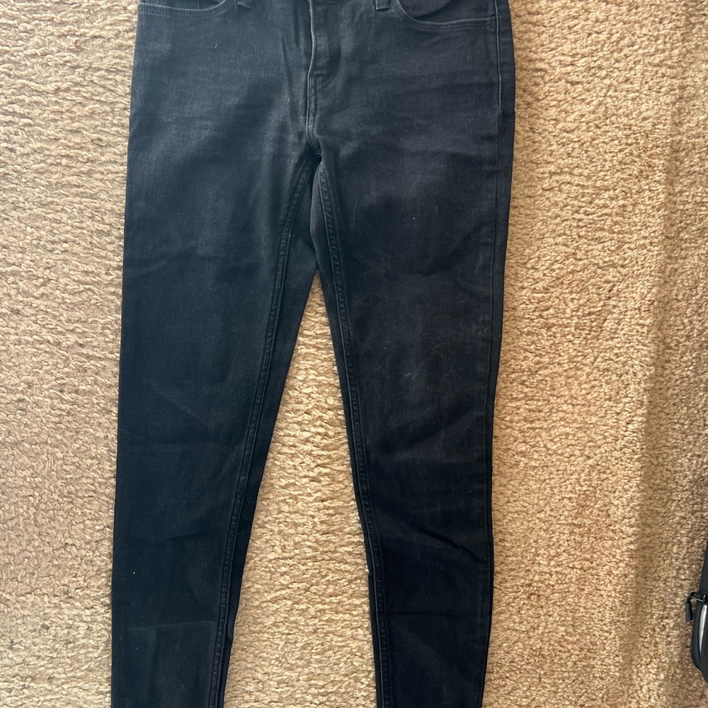 Levi’s 535 Black Skinny Jeans